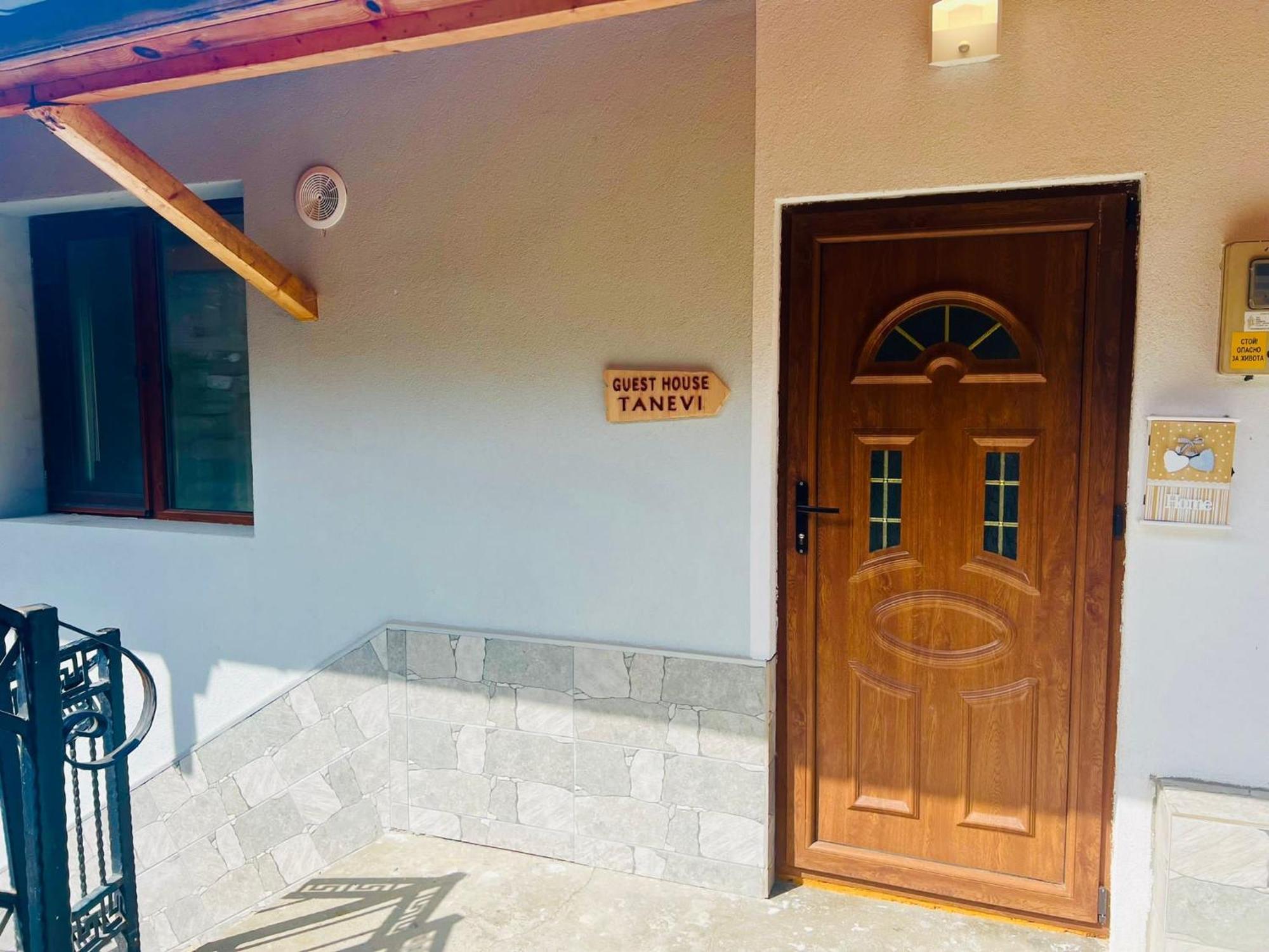 Guest House Tanevi Devin Exterior photo